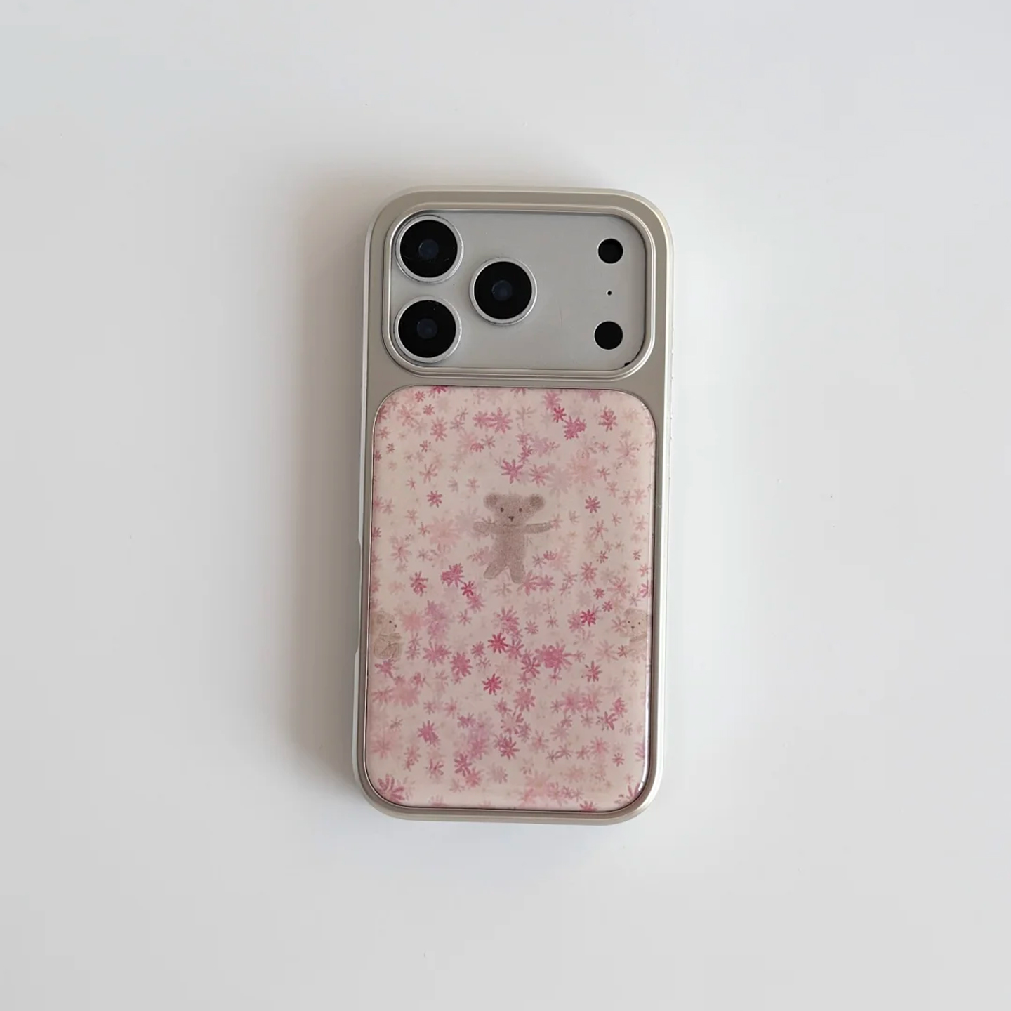 봄꽃 아이폰 케이스 (아이폰 17, 17e, 16e,  - Phone Cases That Charge Your Phone 리뷰 및 가격